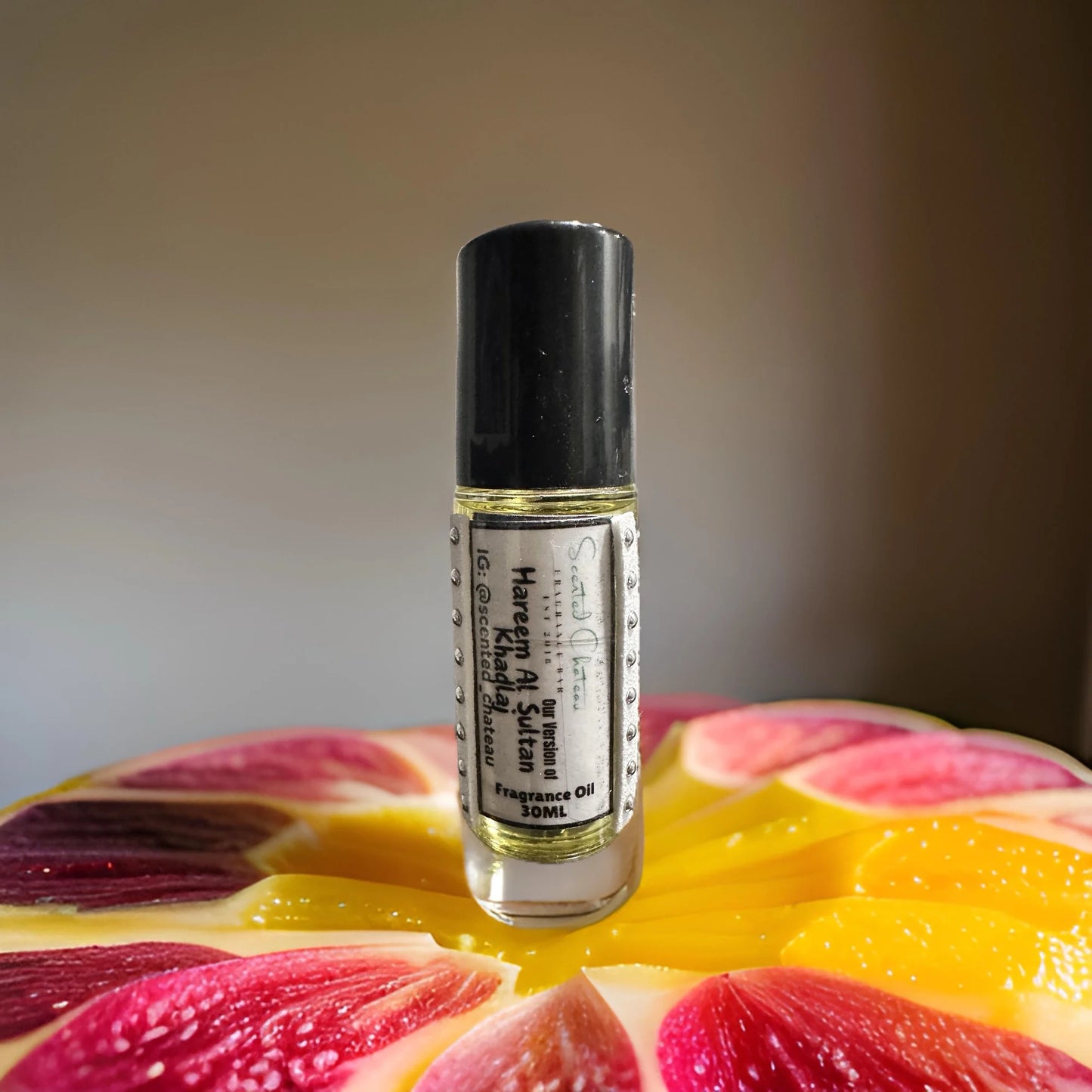 Hareem Al Sultan Gold (Khadlaj Type) Body Oil – Luxurious Floral Elegance by Scented Chateau