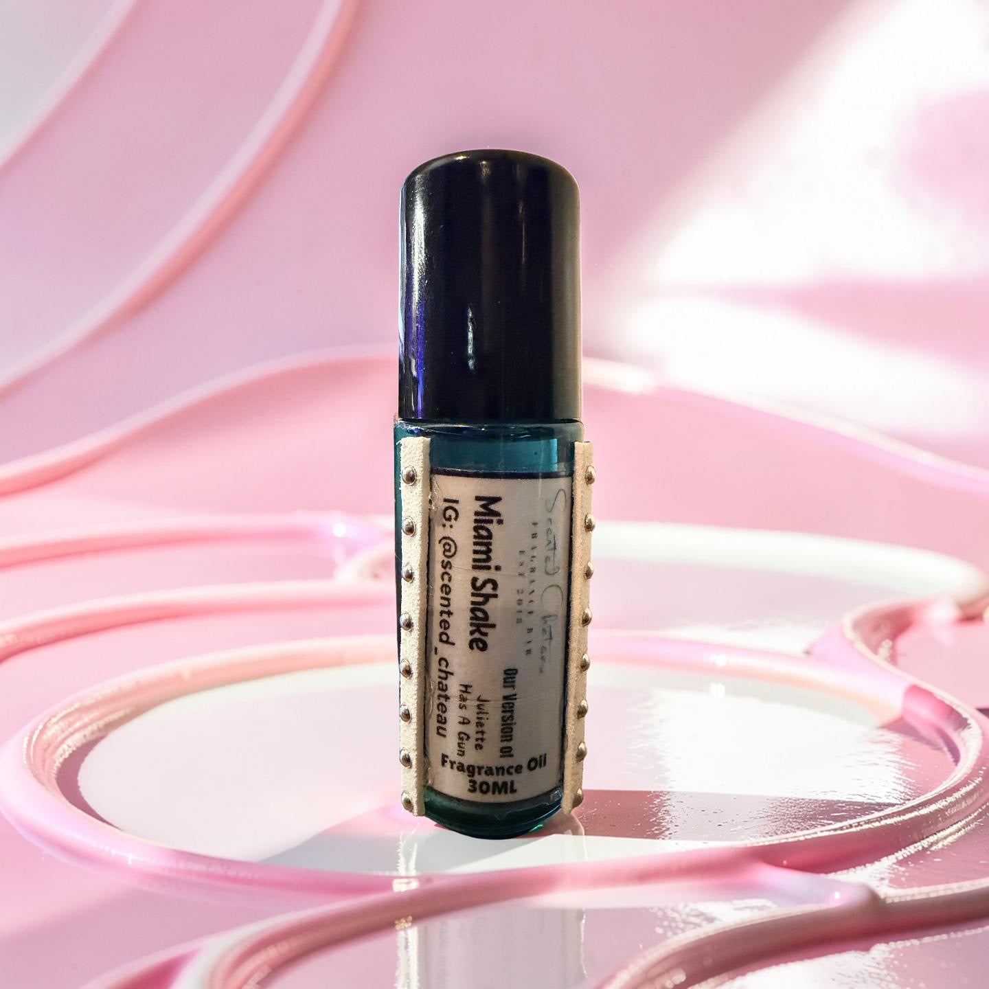Miami Shake (Juliette Has A Gun Type Type) – Sweet Strawberry Vanilla Gourmand Fragrance | Scented Chateau Fragrance Bar